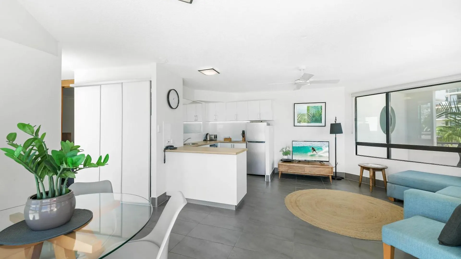 1Br With Private Balcony At Beach Club Resort Mooloolaba